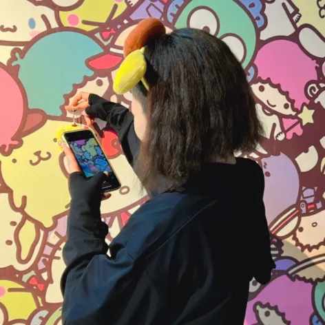 ﾆ